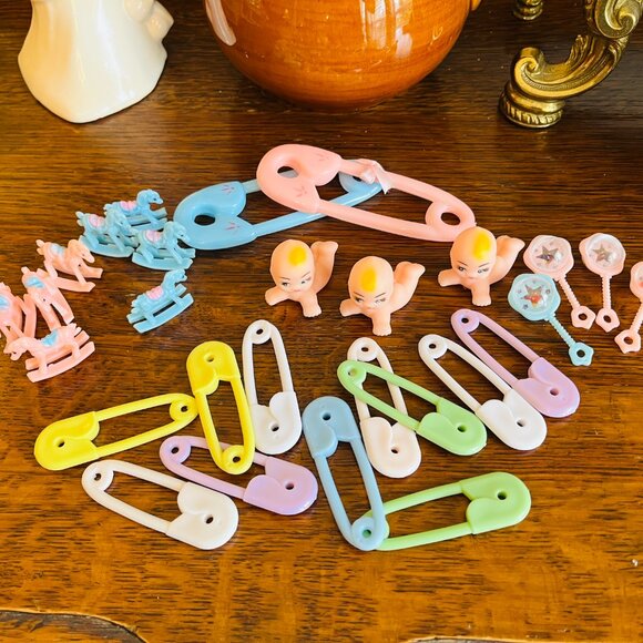 28 VTG cupcake/cake toppers - Picture 4 of 15